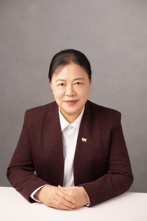 李万瑶